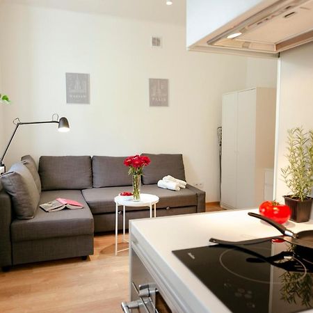 ורשה Jana Pawla II 36 - Bezplatny Podziemny Garaz - Free Parking - W Pelni Wyposazone Studio - Better Rental מראה חיצוני תמונה