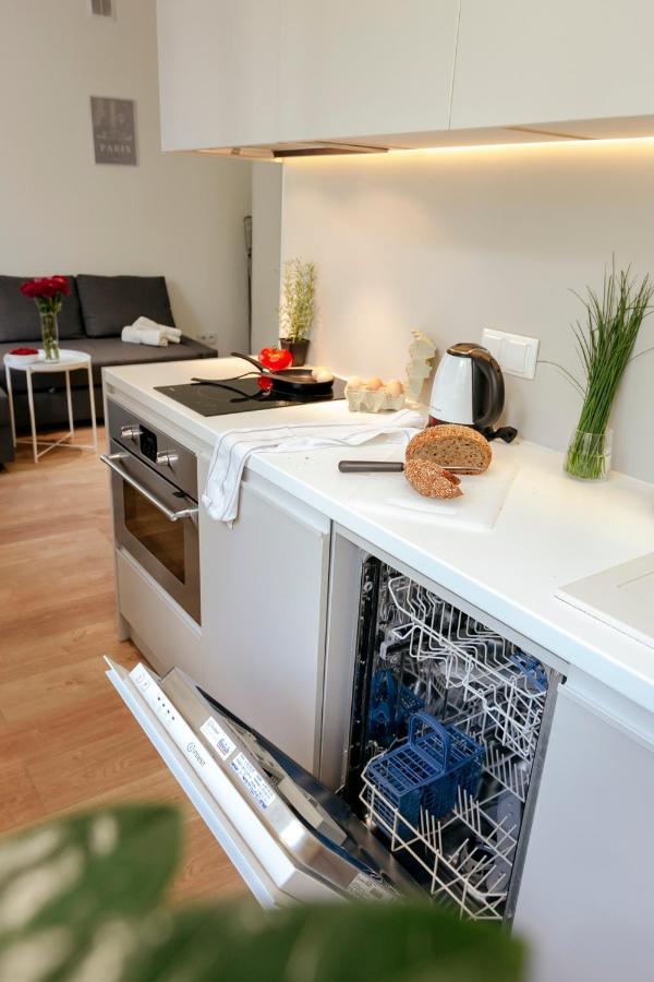 ורשה Jana Pawla II 36 - Bezplatny Podziemny Garaz - Free Parking - W Pelni Wyposazone Studio - Better Rental מראה חיצוני תמונה