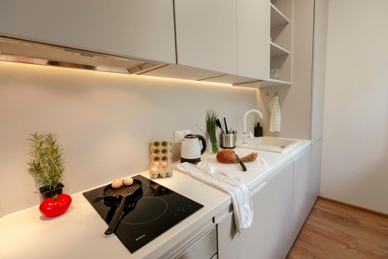 ורשה Jana Pawla II 36 - Bezplatny Podziemny Garaz - Free Parking - W Pelni Wyposazone Studio - Better Rental מראה חיצוני תמונה