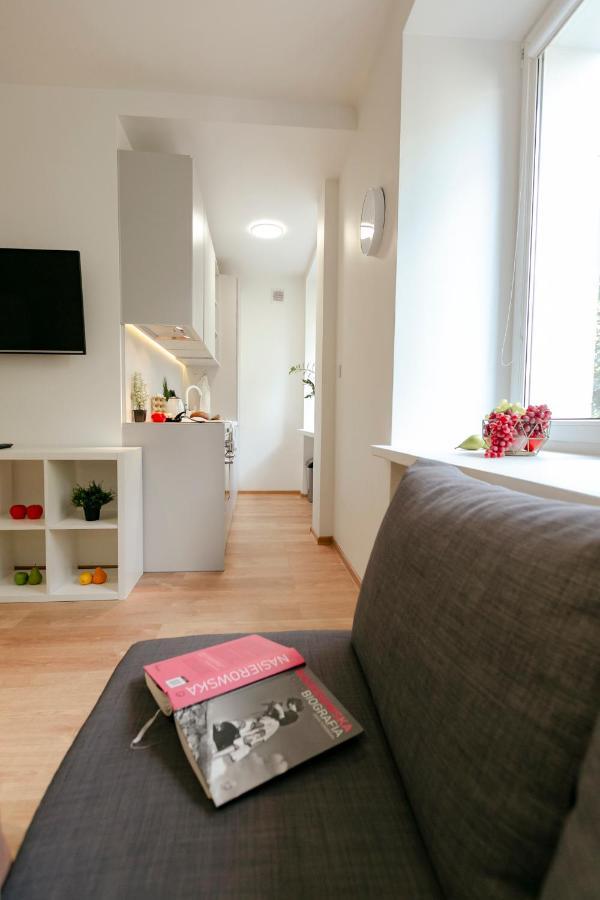 ורשה Jana Pawla II 36 - Bezplatny Podziemny Garaz - Free Parking - W Pelni Wyposazone Studio - Better Rental מראה חיצוני תמונה
